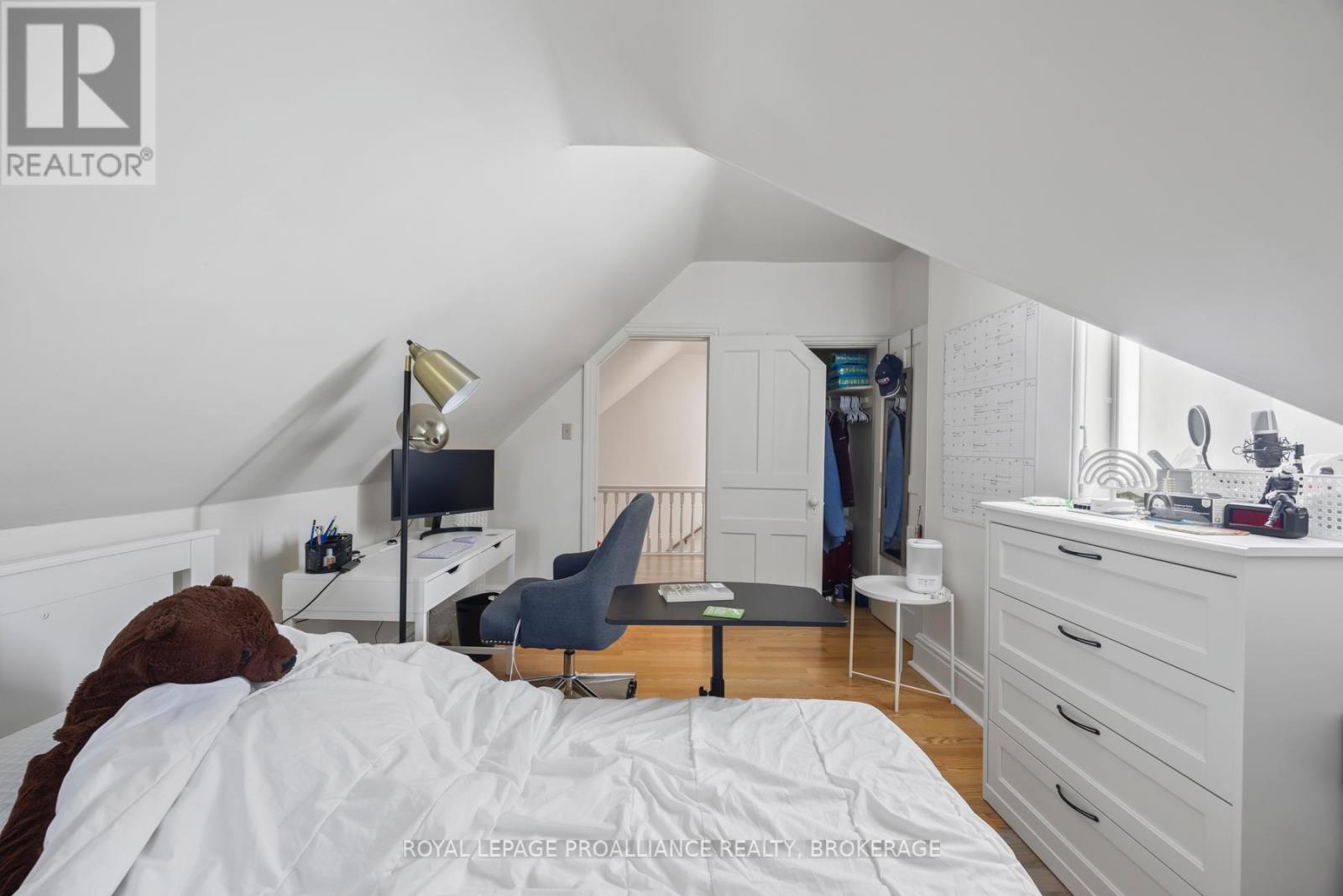 217 William Street Property Photo 35