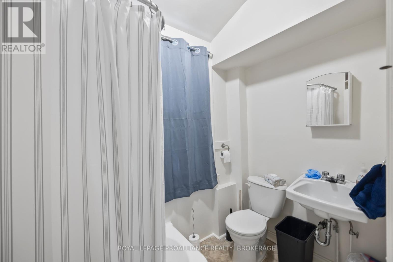 217 William Street Property Photo 40