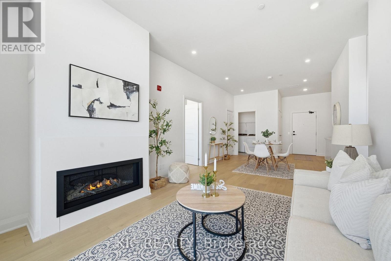 210 - 99 Louisa Street Property Photo 7