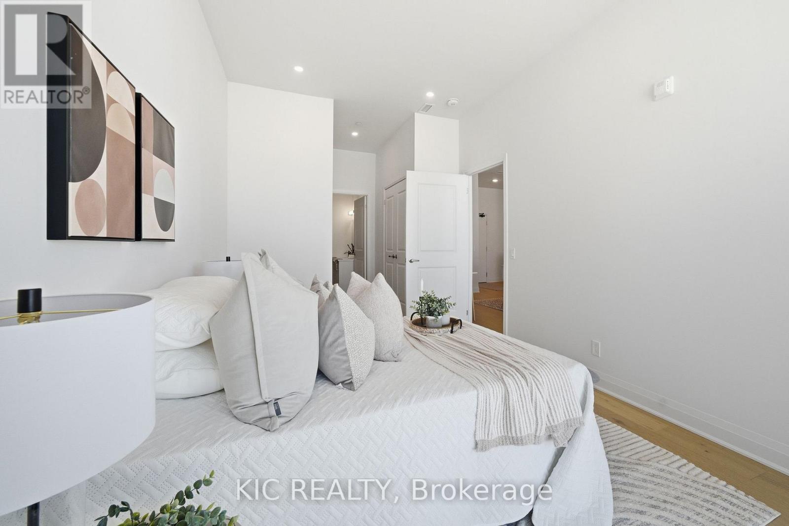 210 - 99 Louisa Street Property Photo 16