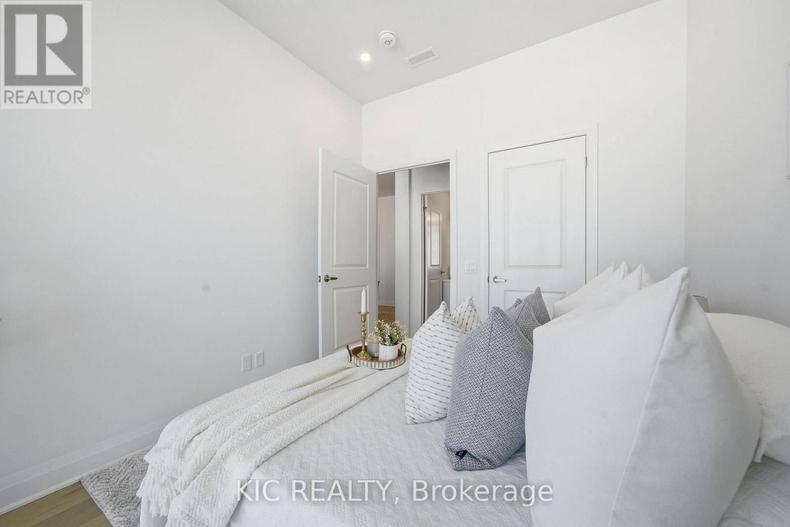210 - 99 Louisa Street Property Photo 20