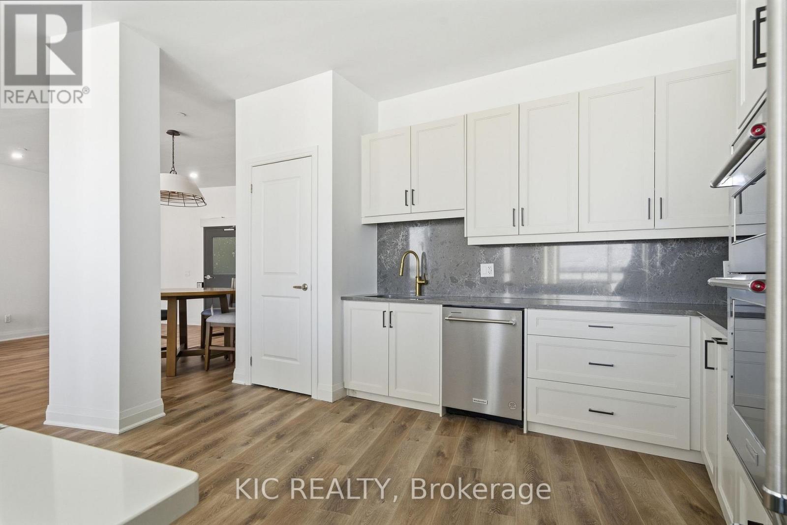210 - 99 Louisa Street Property Photo 26