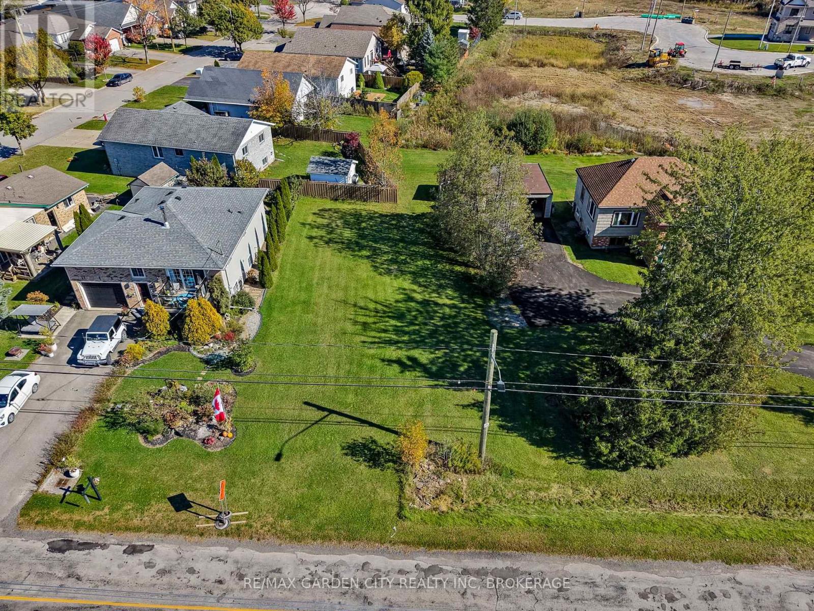 156 Kingsway Property Photo 1