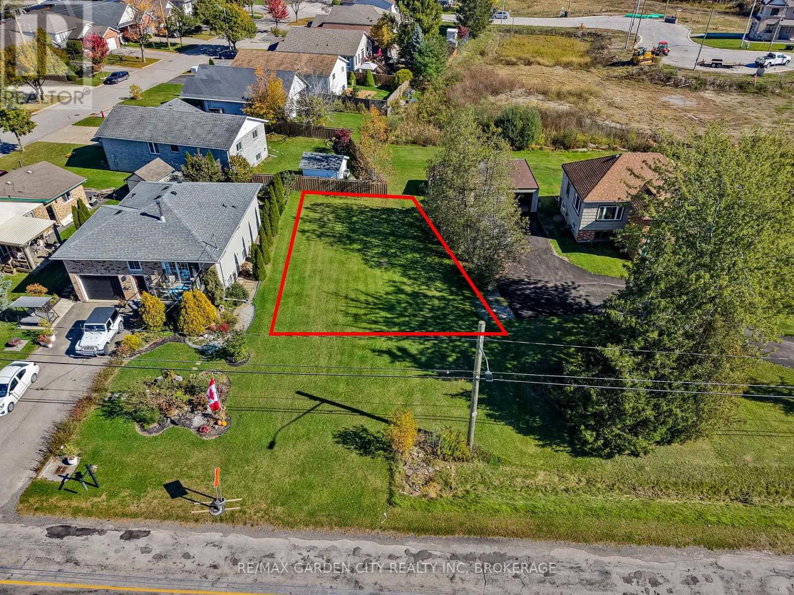 156 Kingsway Property Photo 3