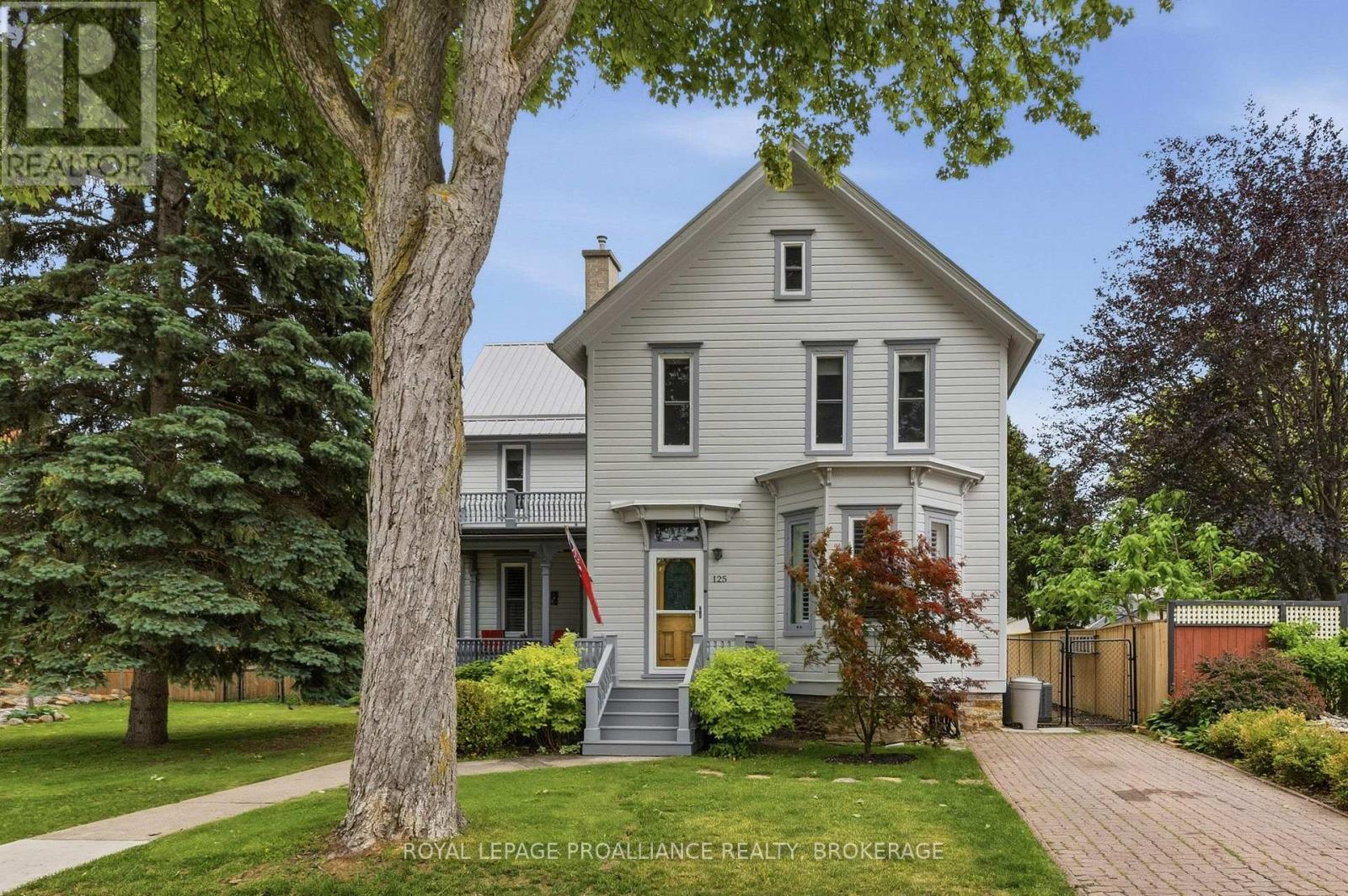 125 ARTHUR STREET Property Photo 1