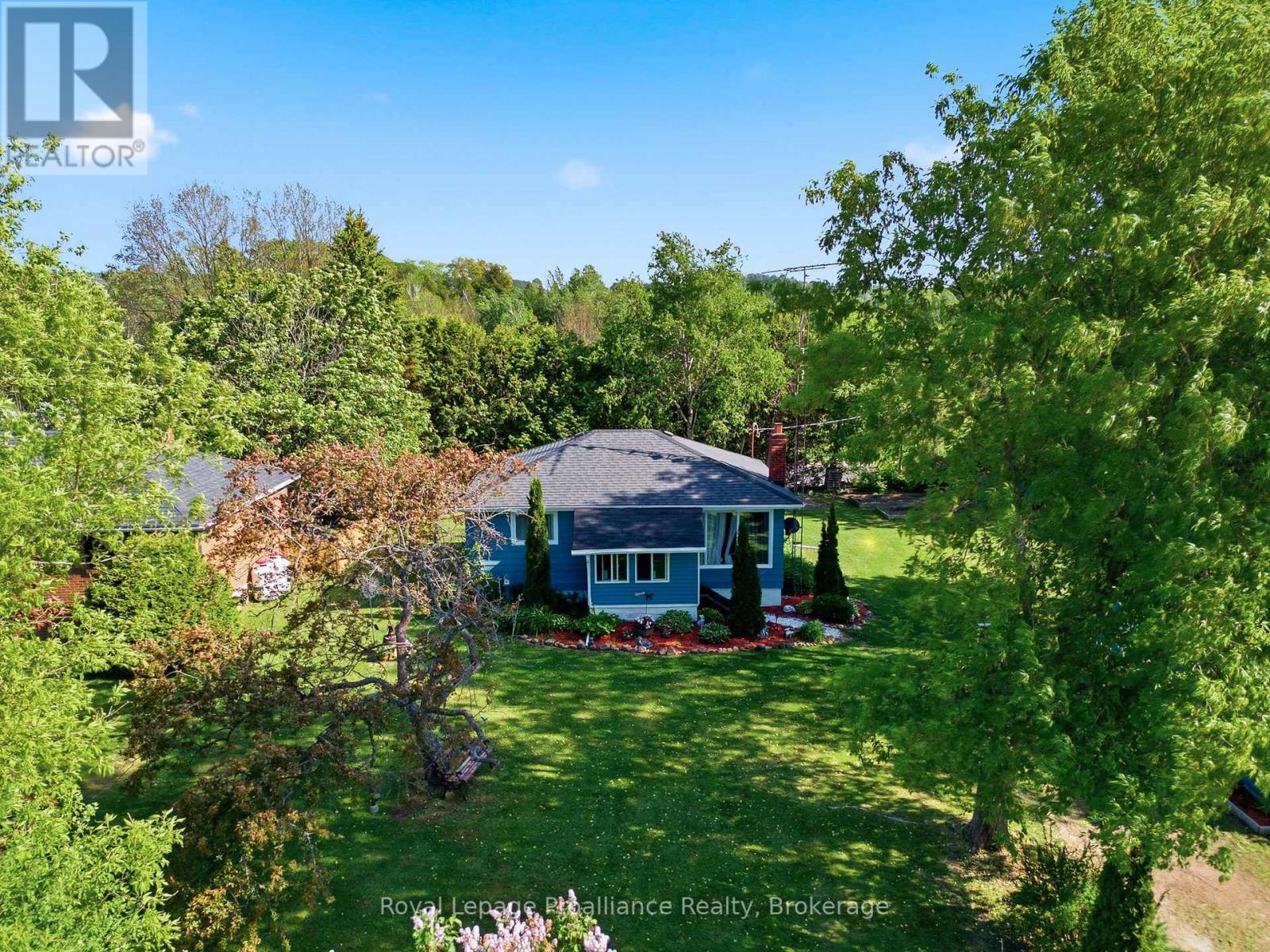 7497 Cavan Road Property Photo 2