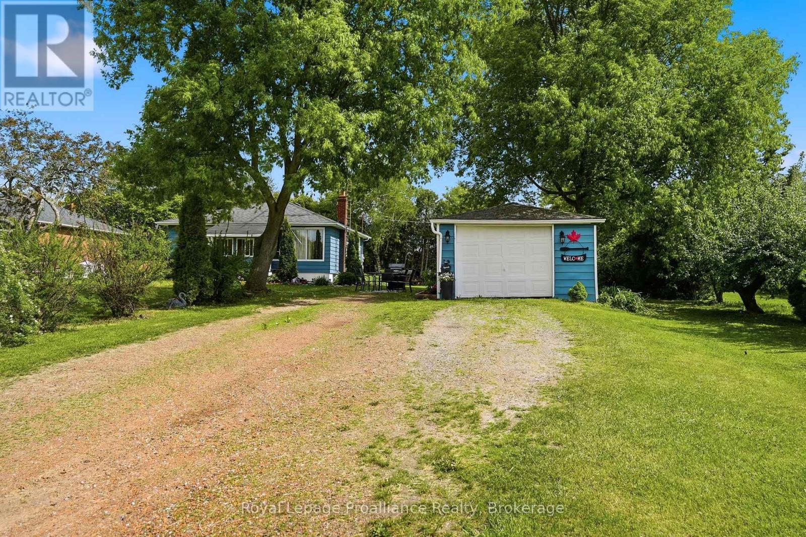 7497 Cavan Road Property Photo 4