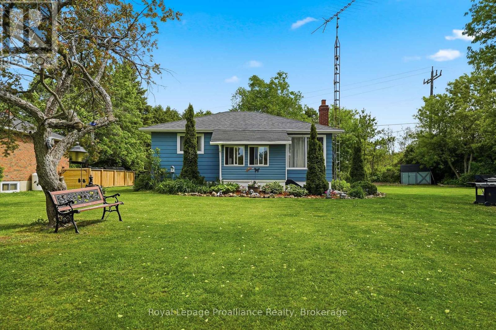 7497 Cavan Road Property Photo 5