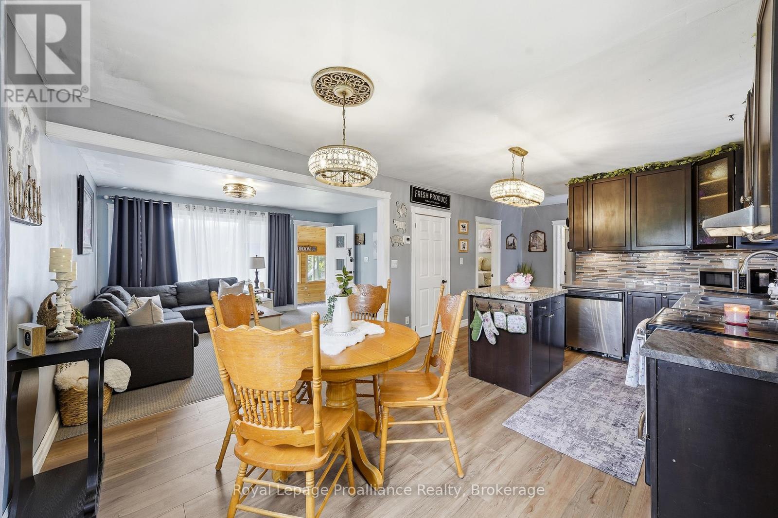 7497 Cavan Road Property Photo 12