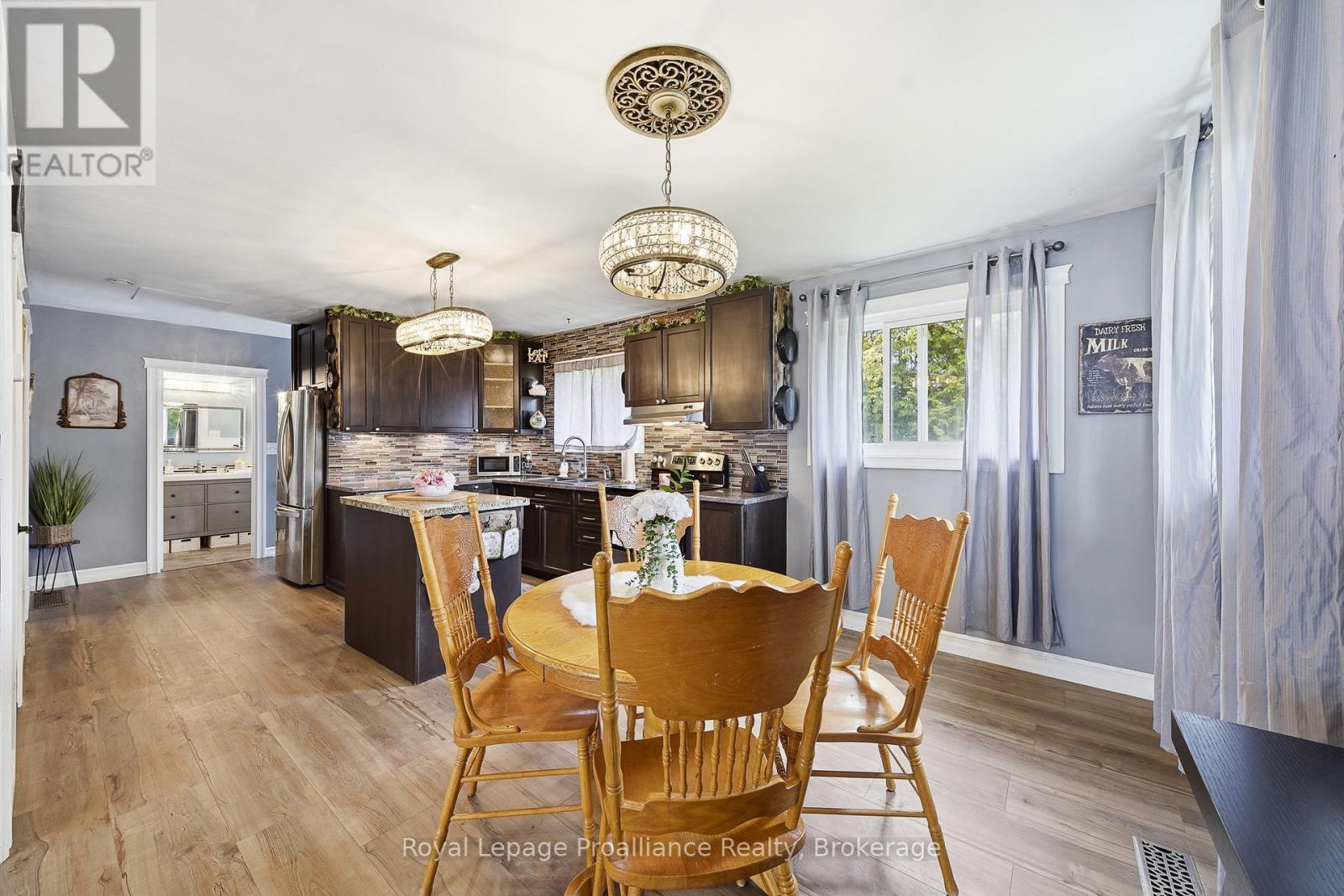 7497 Cavan Road Property Photo 14