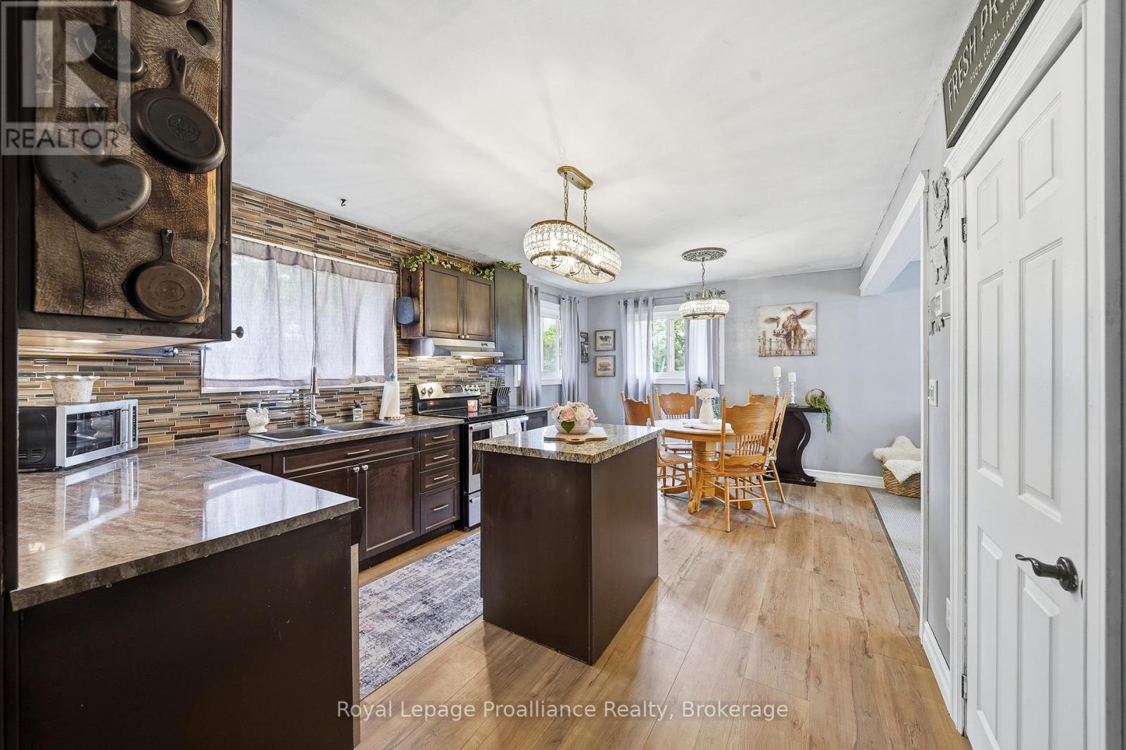 7497 Cavan Road Property Photo 15