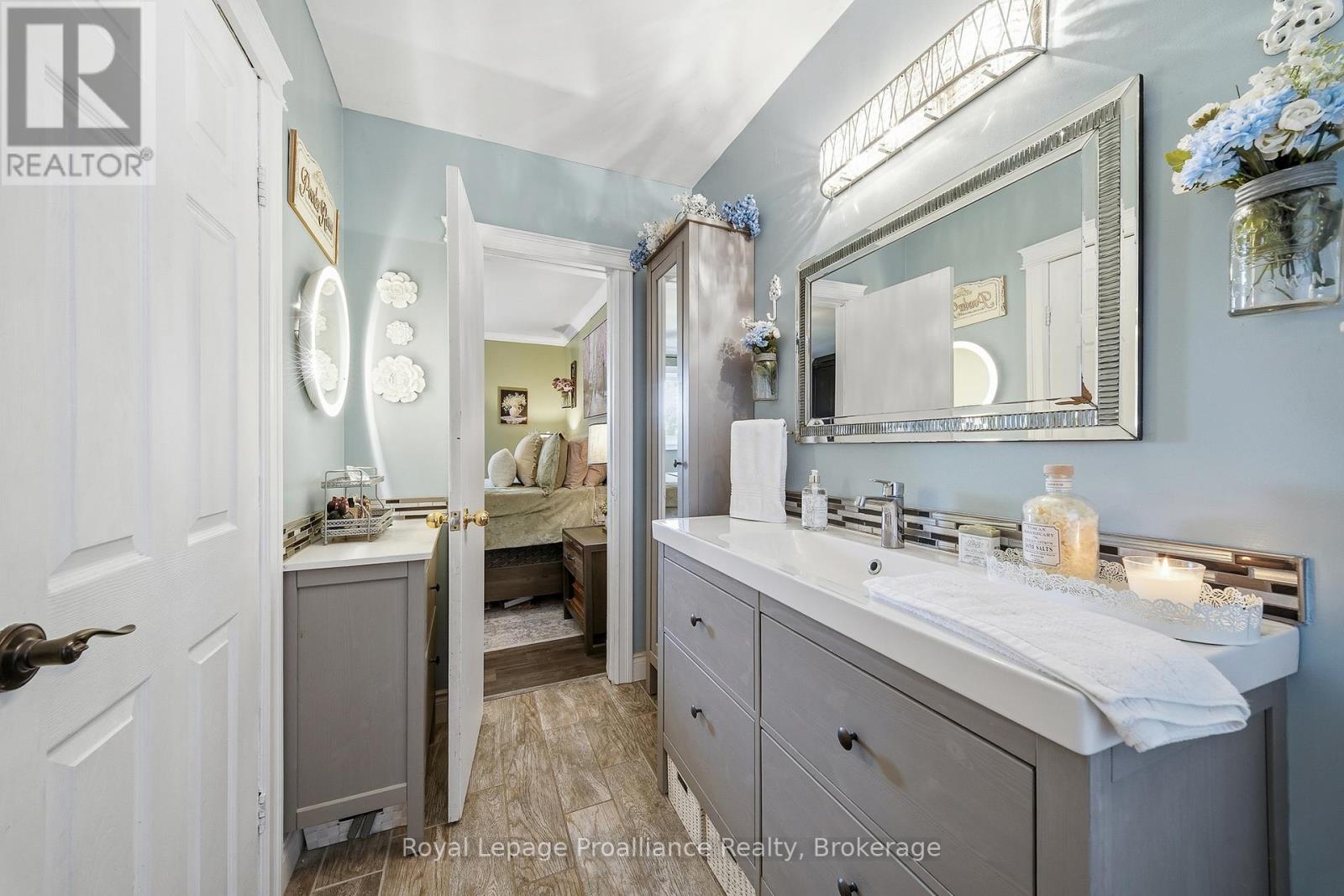 7497 Cavan Road Property Photo 22