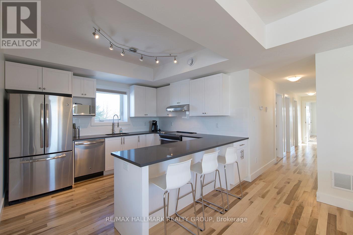 550 Guy Street Property Photo 3