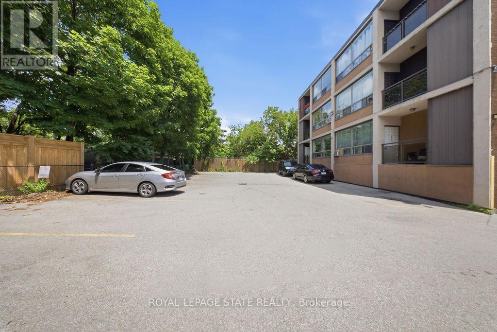 600 Upper Wellington Street Property Photo 17