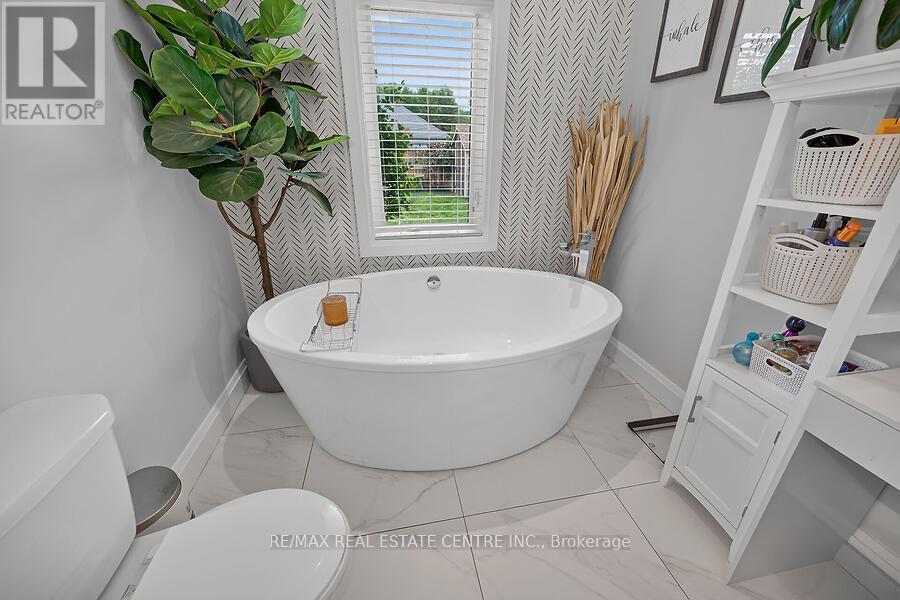 42 Bluenose Drive Property Photo 22