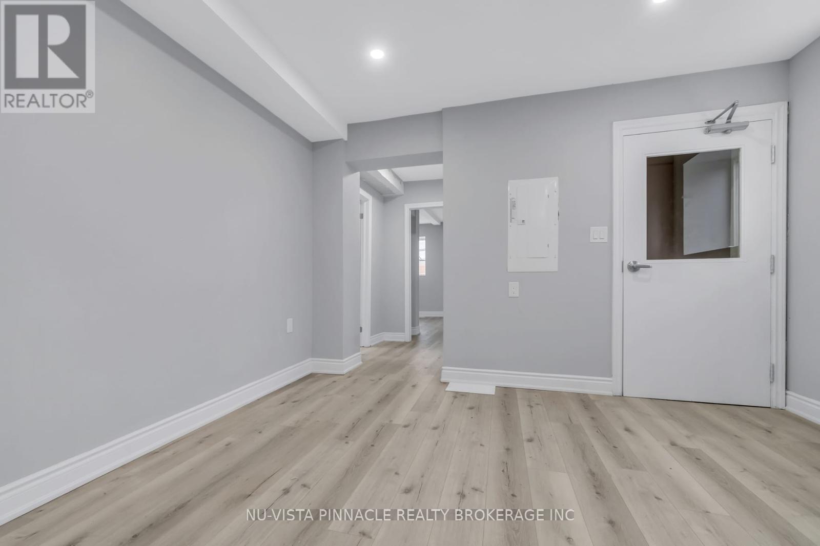 389 Lyle Street Property Photo 3