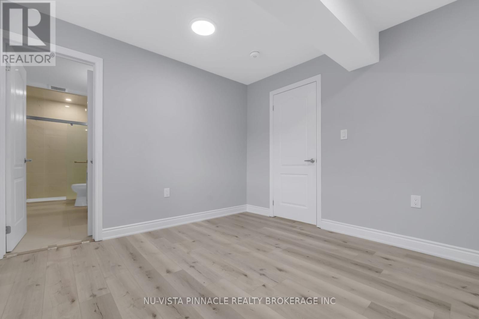389 Lyle Street Property Photo 12