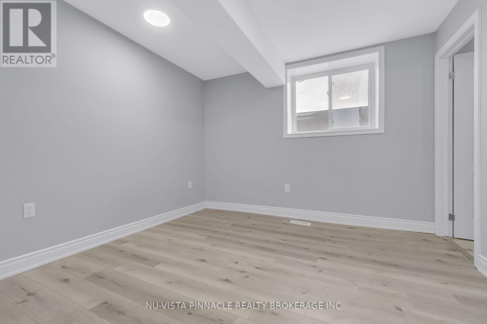 389 Lyle Street Property Photo 13