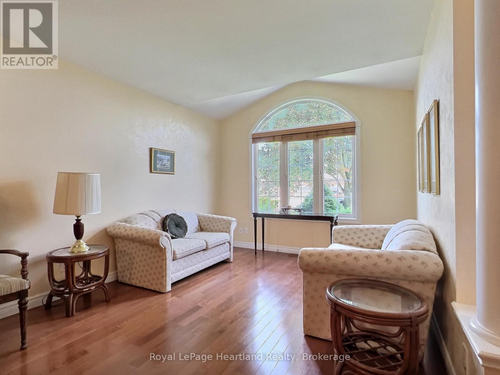 15 Shadow Lane Property Photo 6
