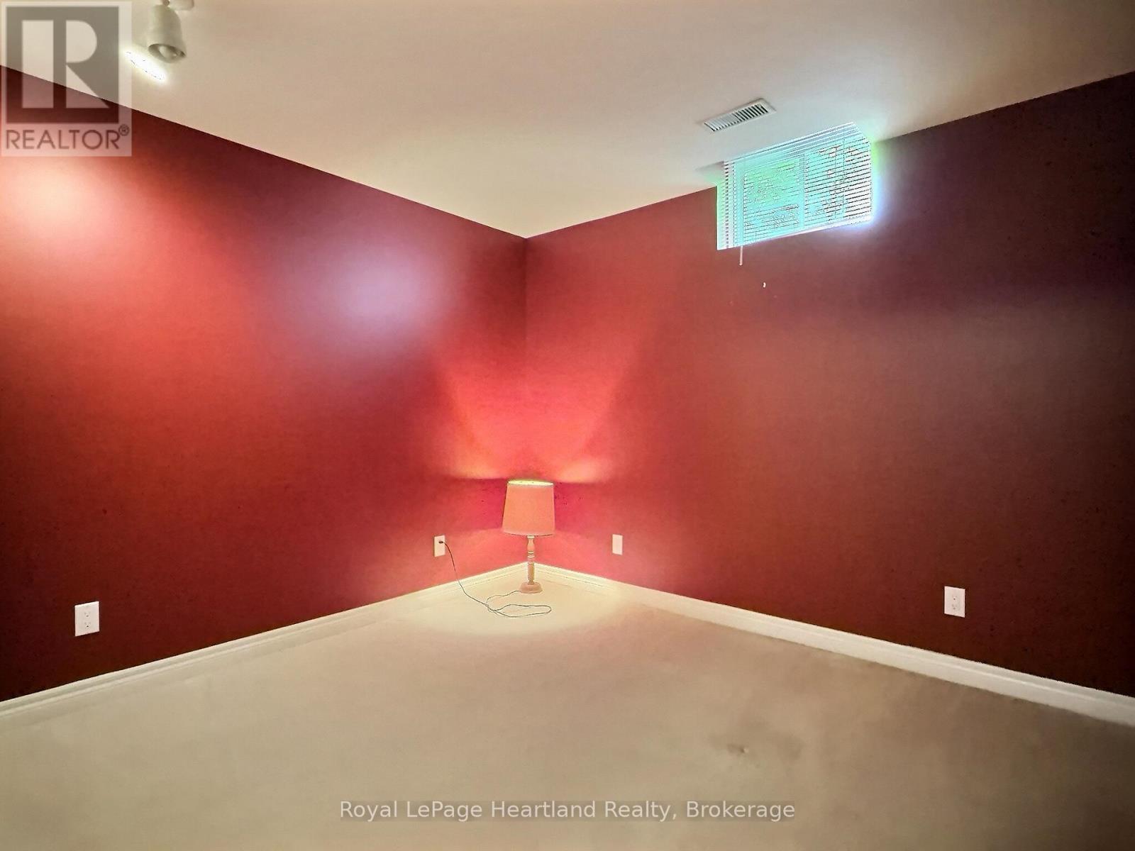 15 Shadow Lane Property Photo 33