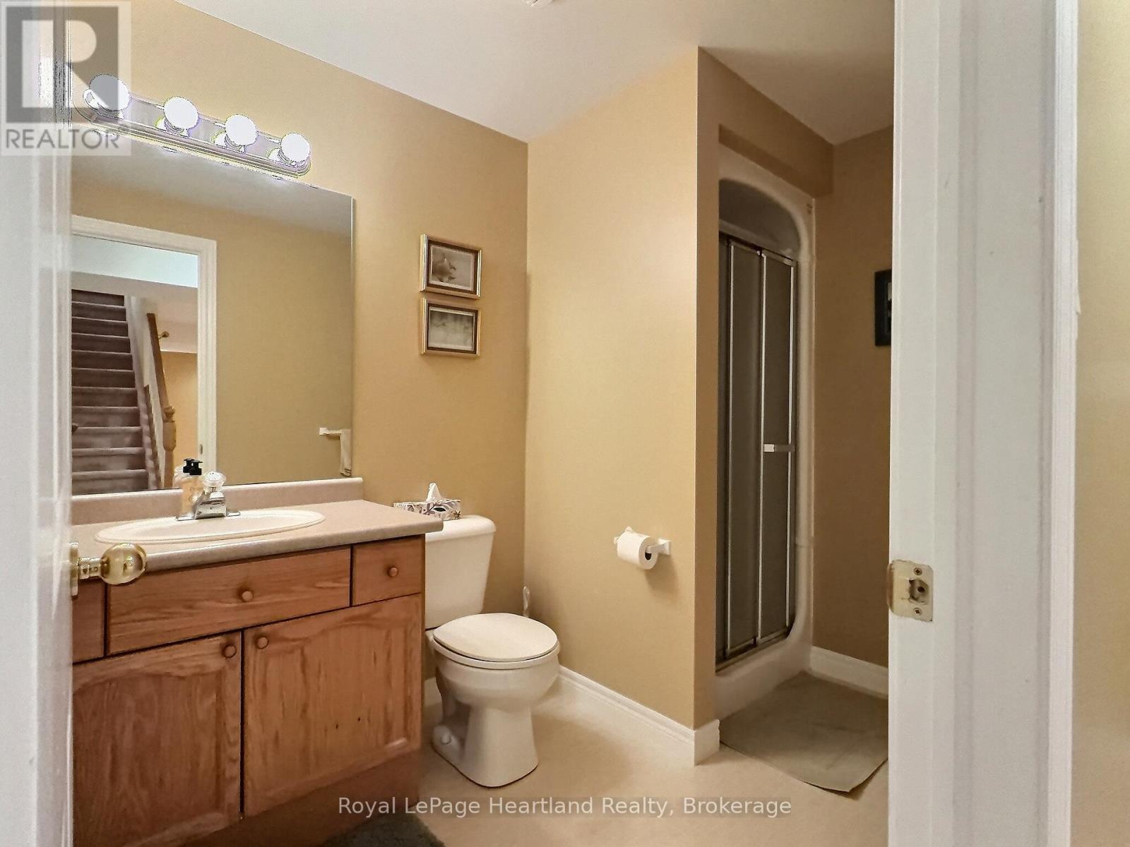 15 Shadow Lane Property Photo 35