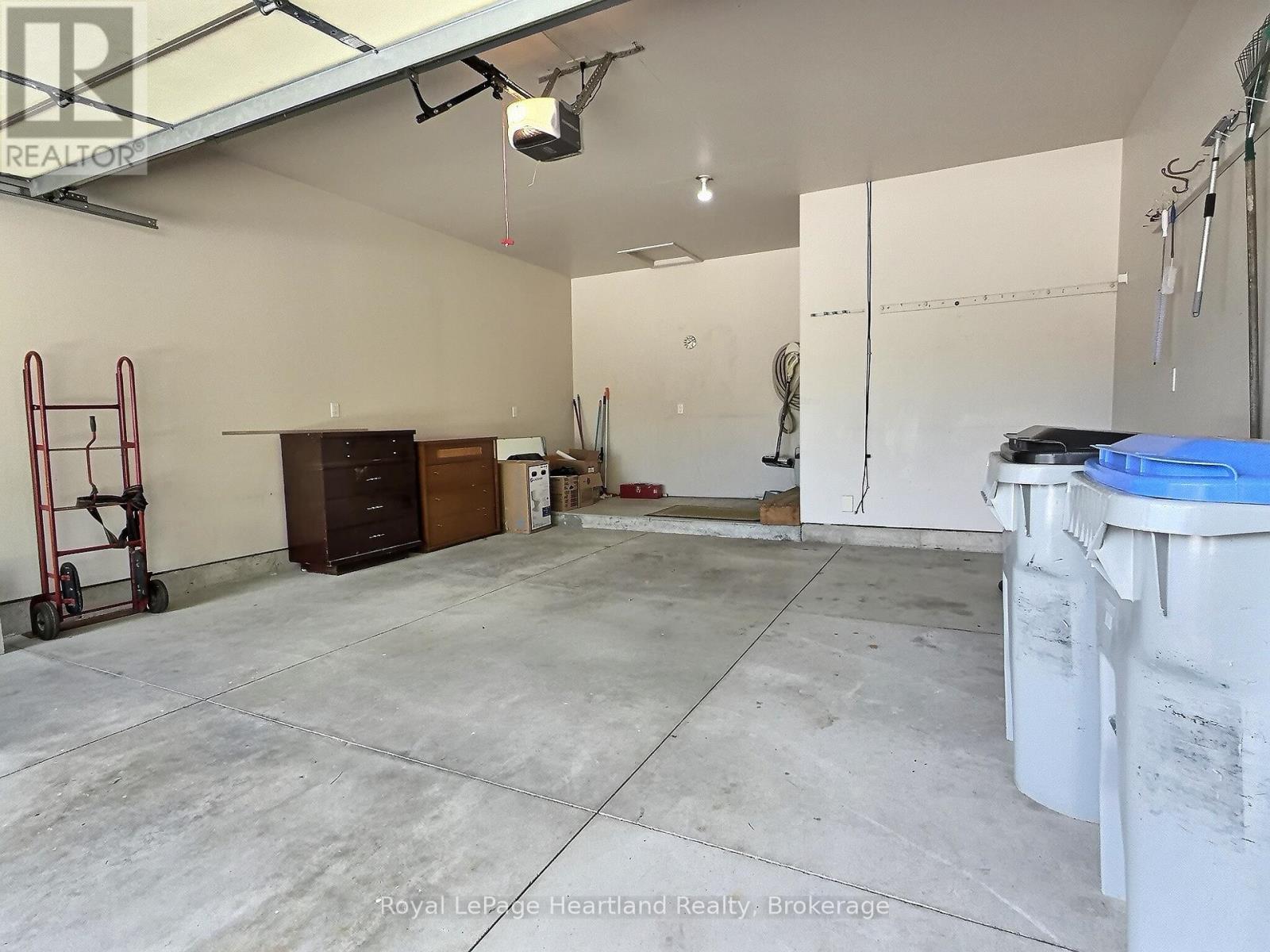15 Shadow Lane Property Photo 40