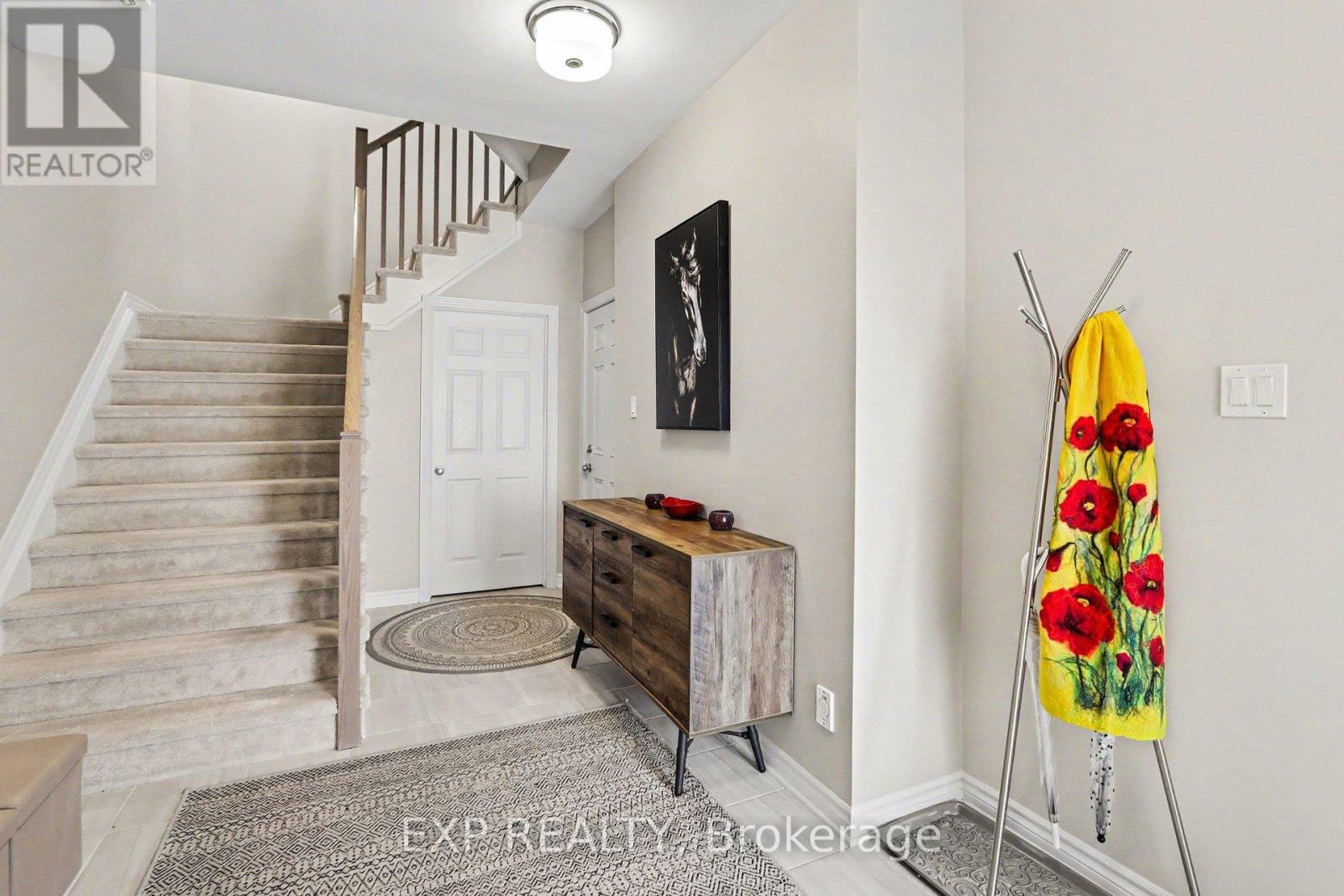 276 Pastel Way Property Photo 4