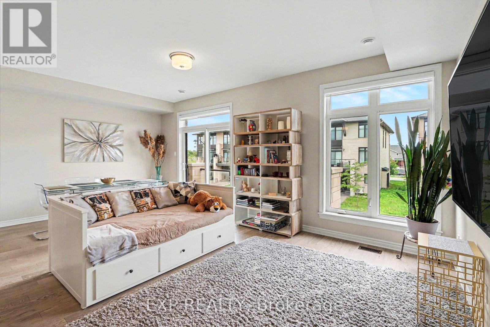 276 Pastel Way Property Photo 6