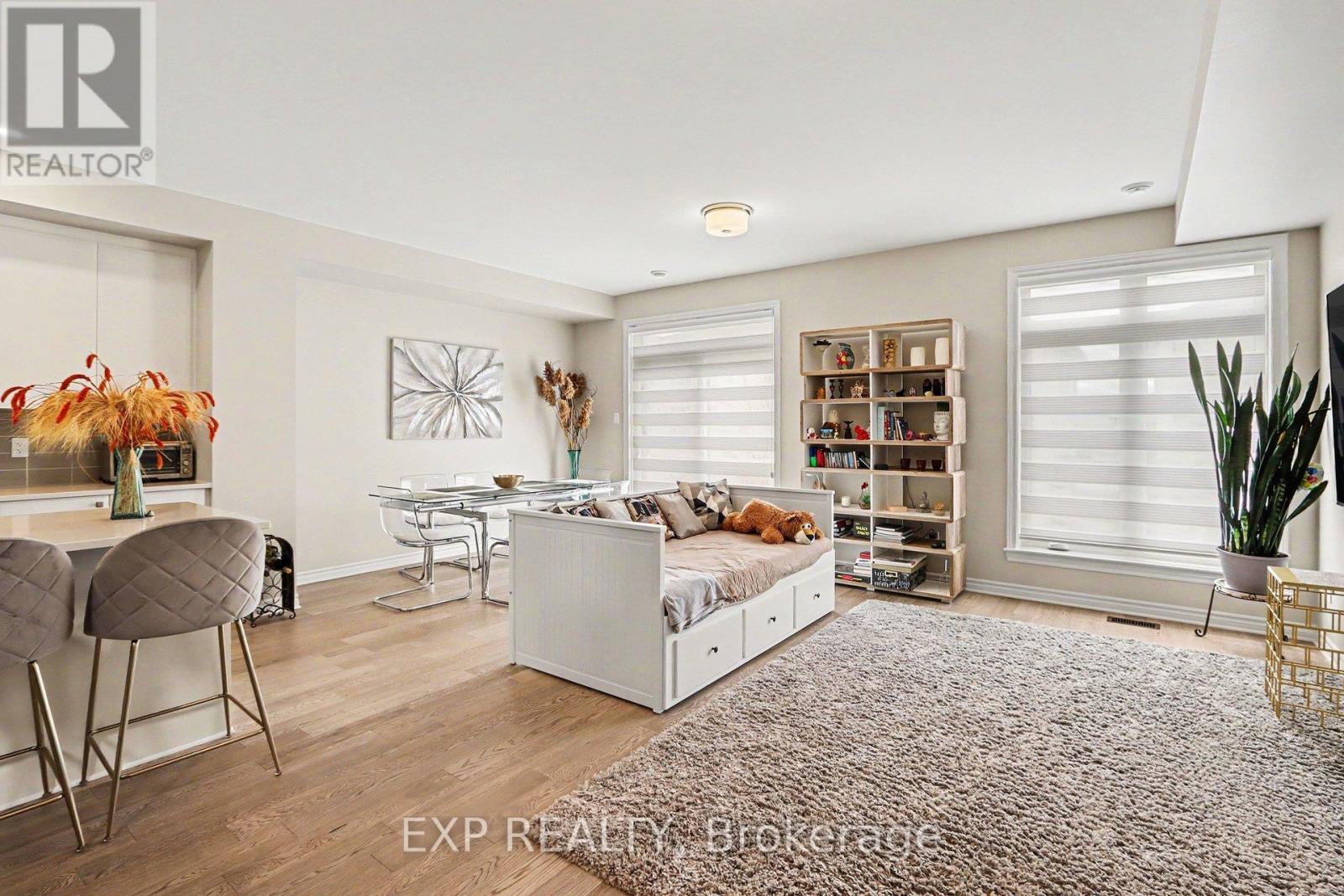 276 Pastel Way Property Photo 7
