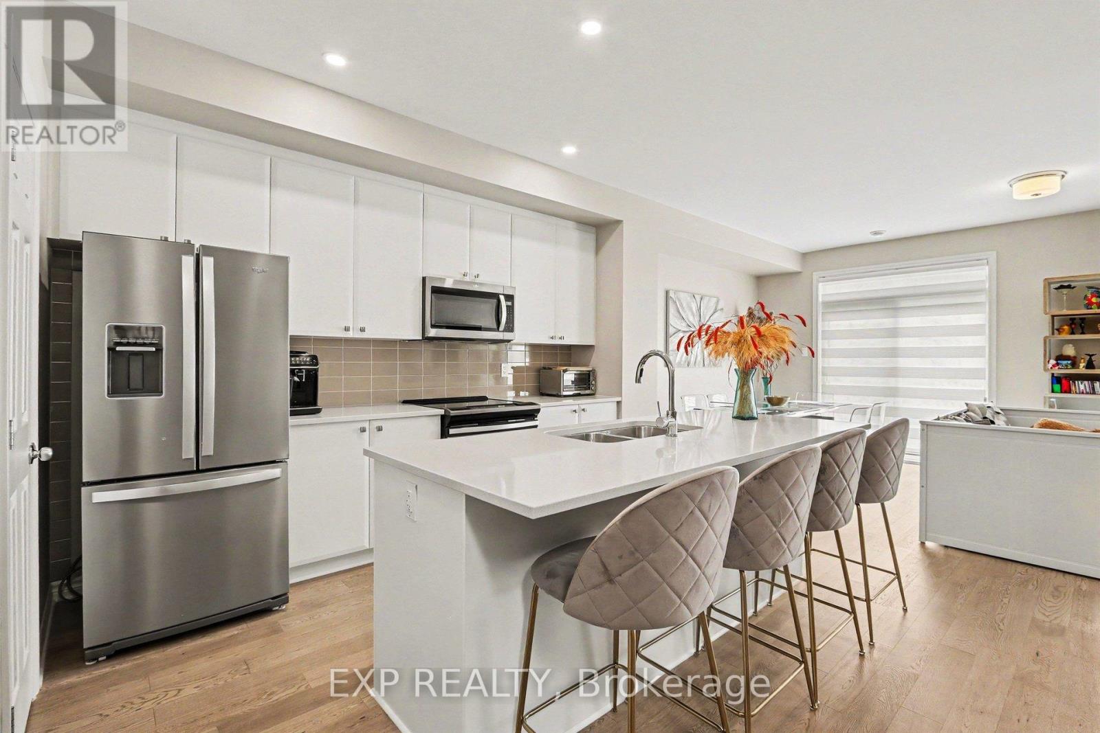 276 Pastel Way Property Photo 14