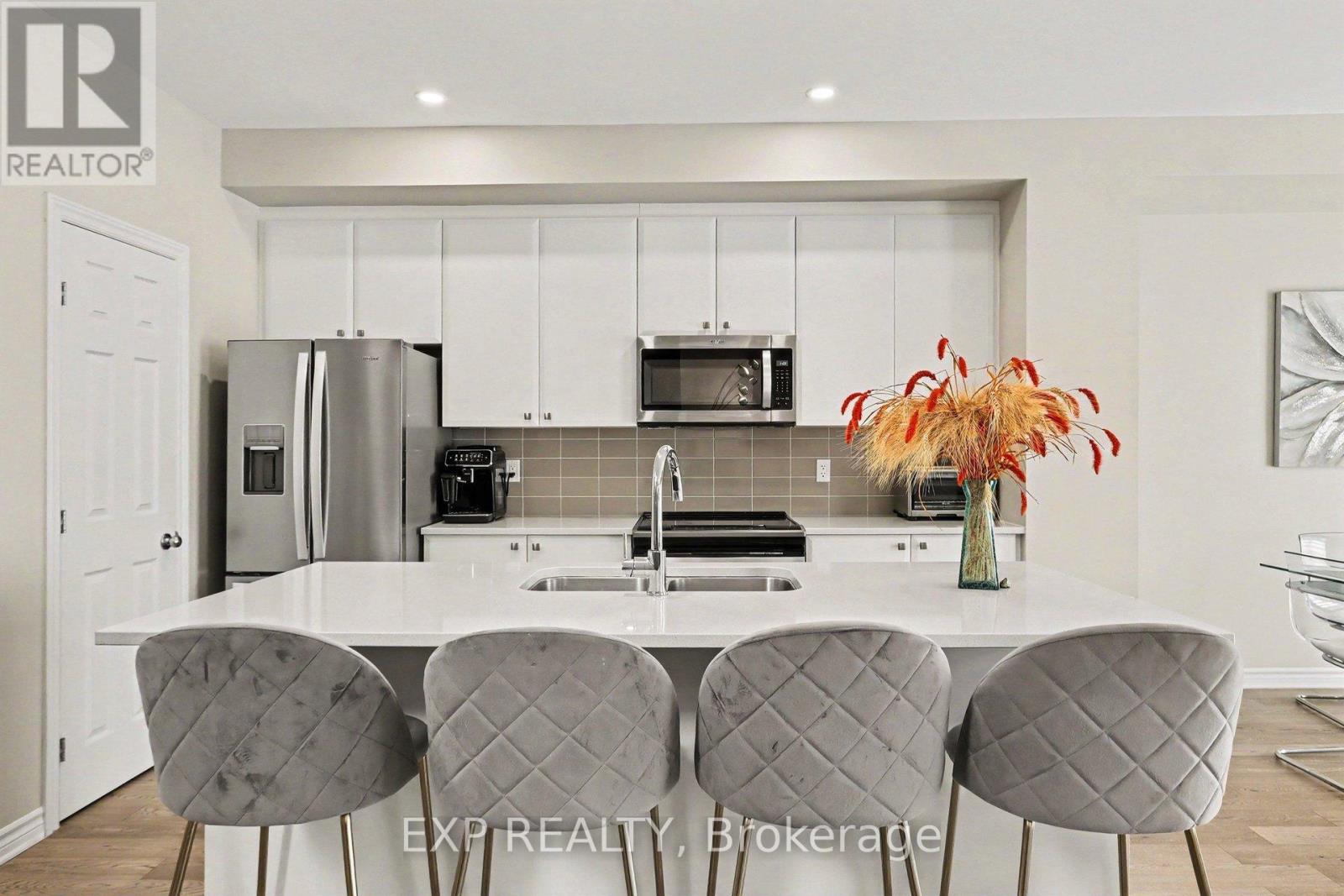 276 Pastel Way Property Photo 15