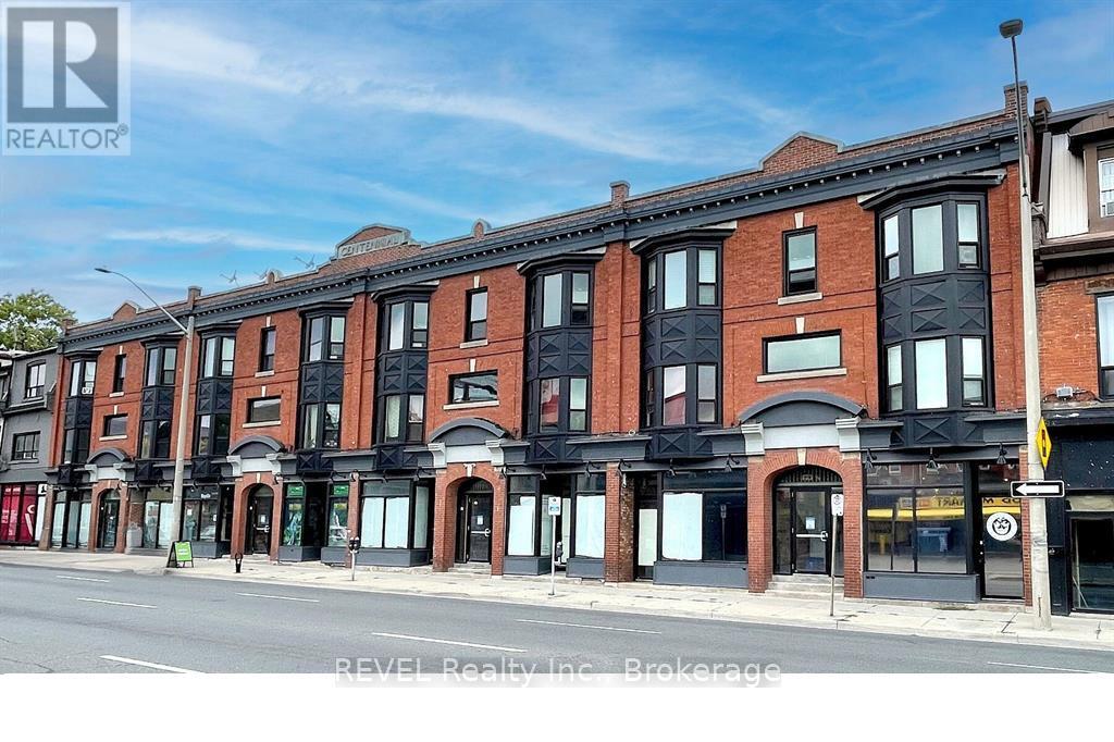12 - 471.5 King Street E Property Photo 1