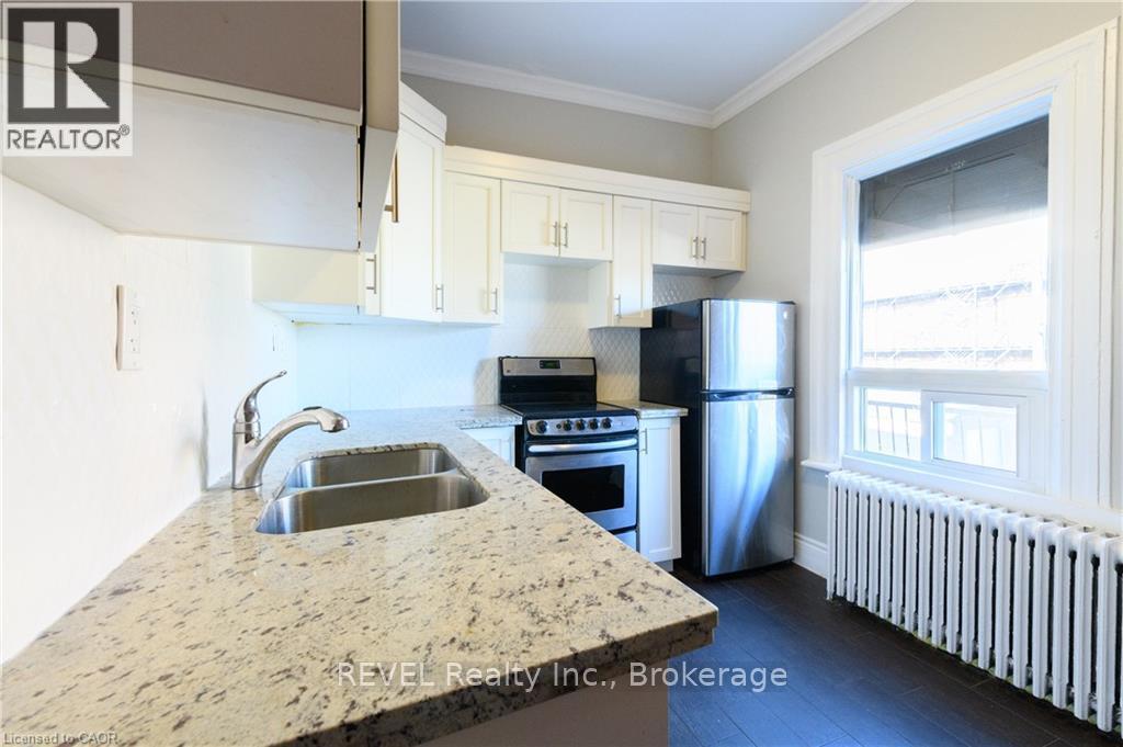 12 - 471.5 King Street E Property Photo 4