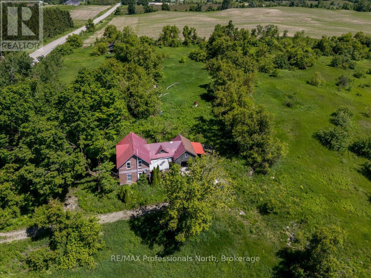 555463 Mono-amaranth Townline Property Photo 15