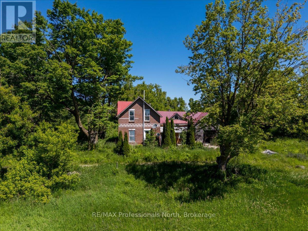 555463 Mono-amaranth Townline Property Photo 16