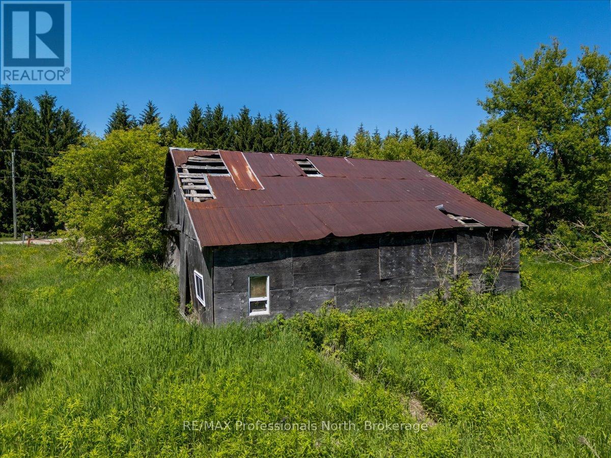 555463 Mono-amaranth Townline Property Photo 29