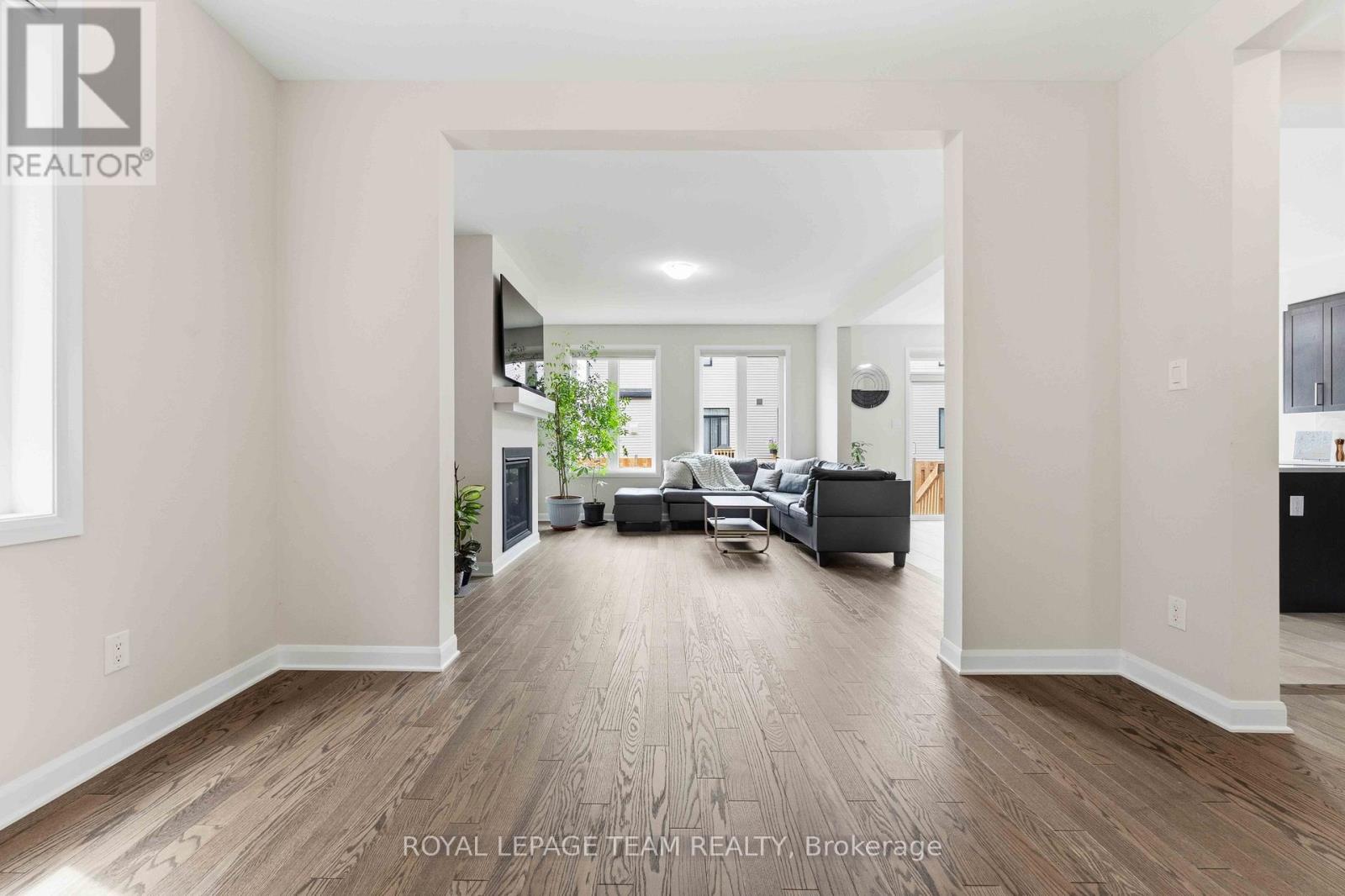 332 Elsie Macgill Walk Property Photo 8