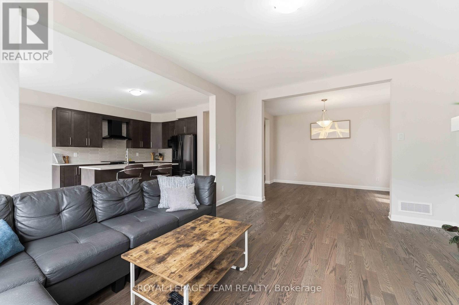 332 Elsie Macgill Walk Property Photo 11