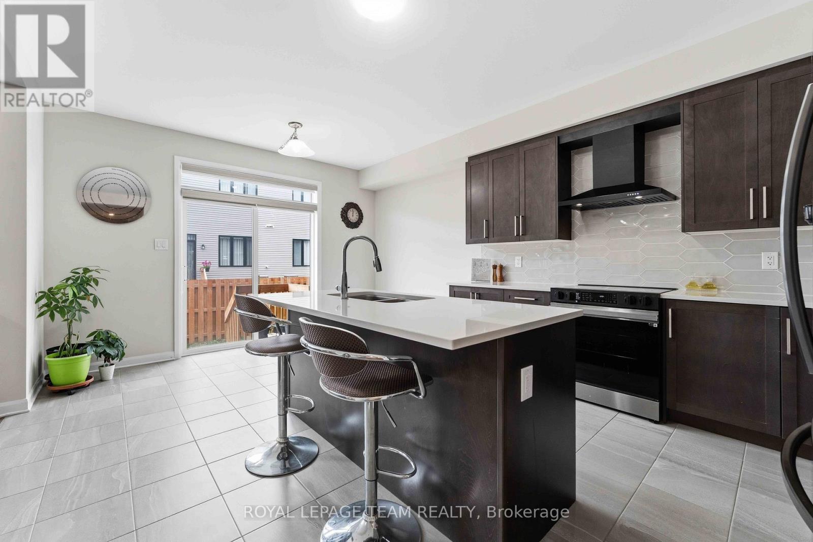 332 Elsie Macgill Walk Property Photo 13