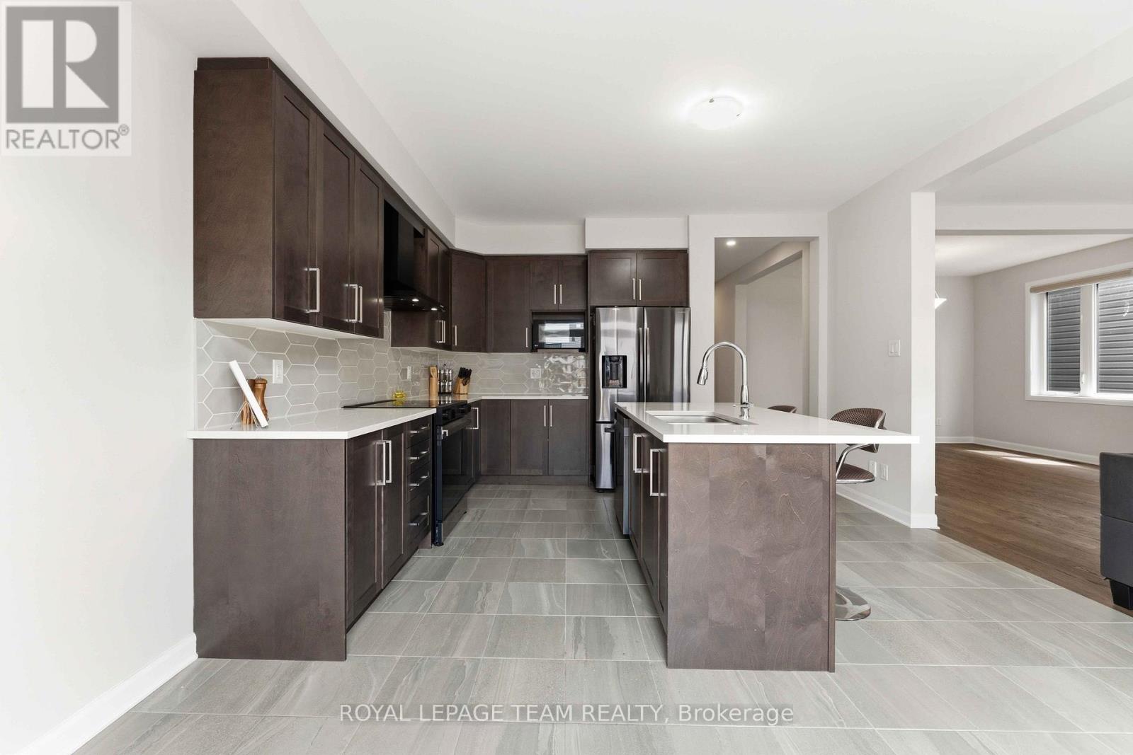 332 Elsie Macgill Walk Property Photo 17