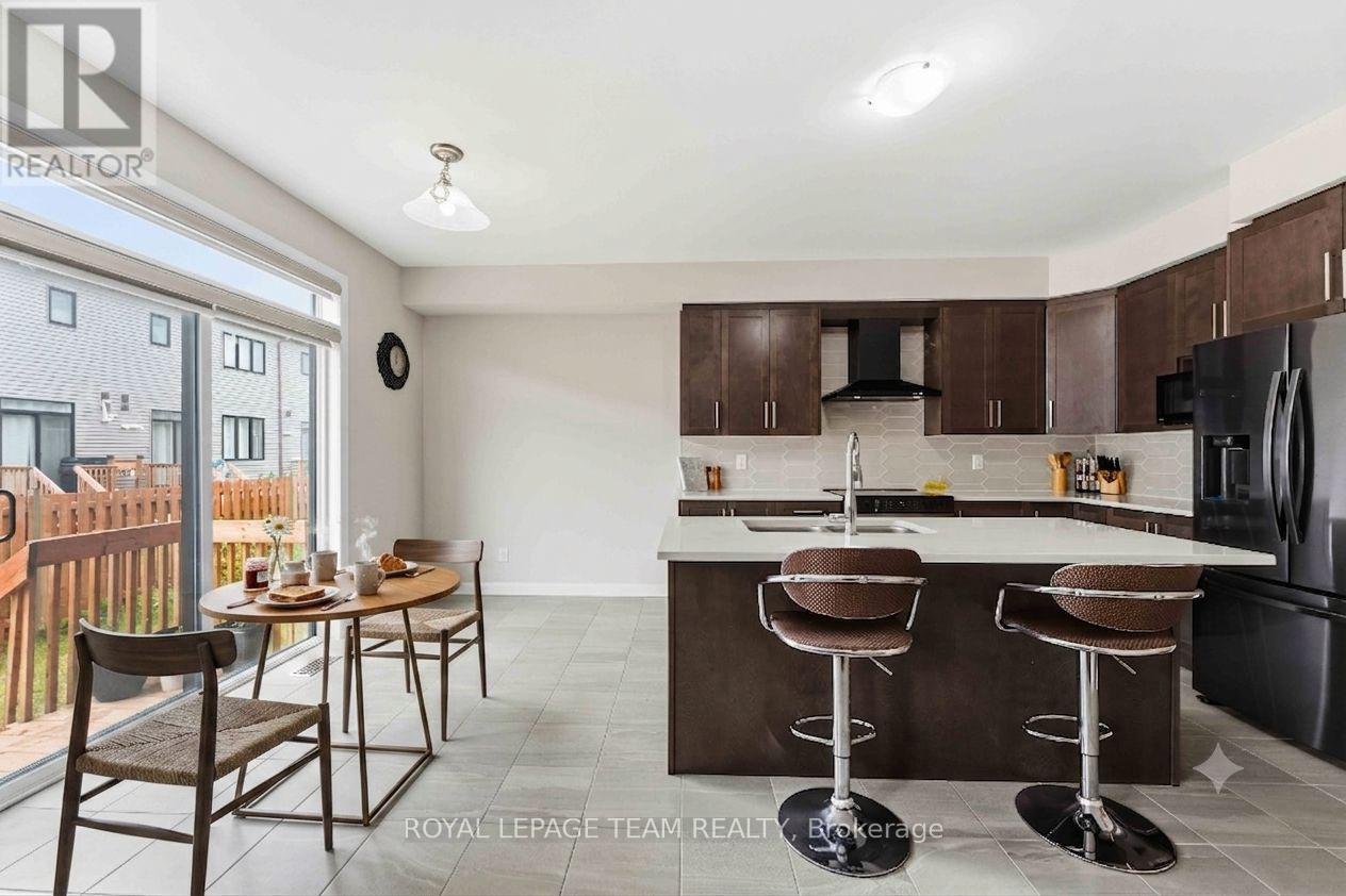 332 Elsie Macgill Walk Property Photo 19