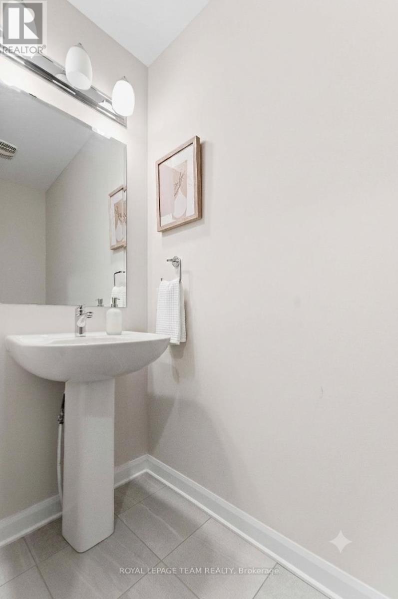 332 Elsie Macgill Walk Property Photo 21