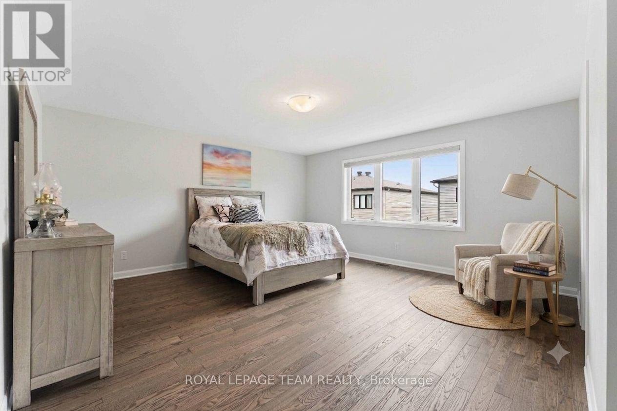 332 Elsie Macgill Walk Property Photo 24