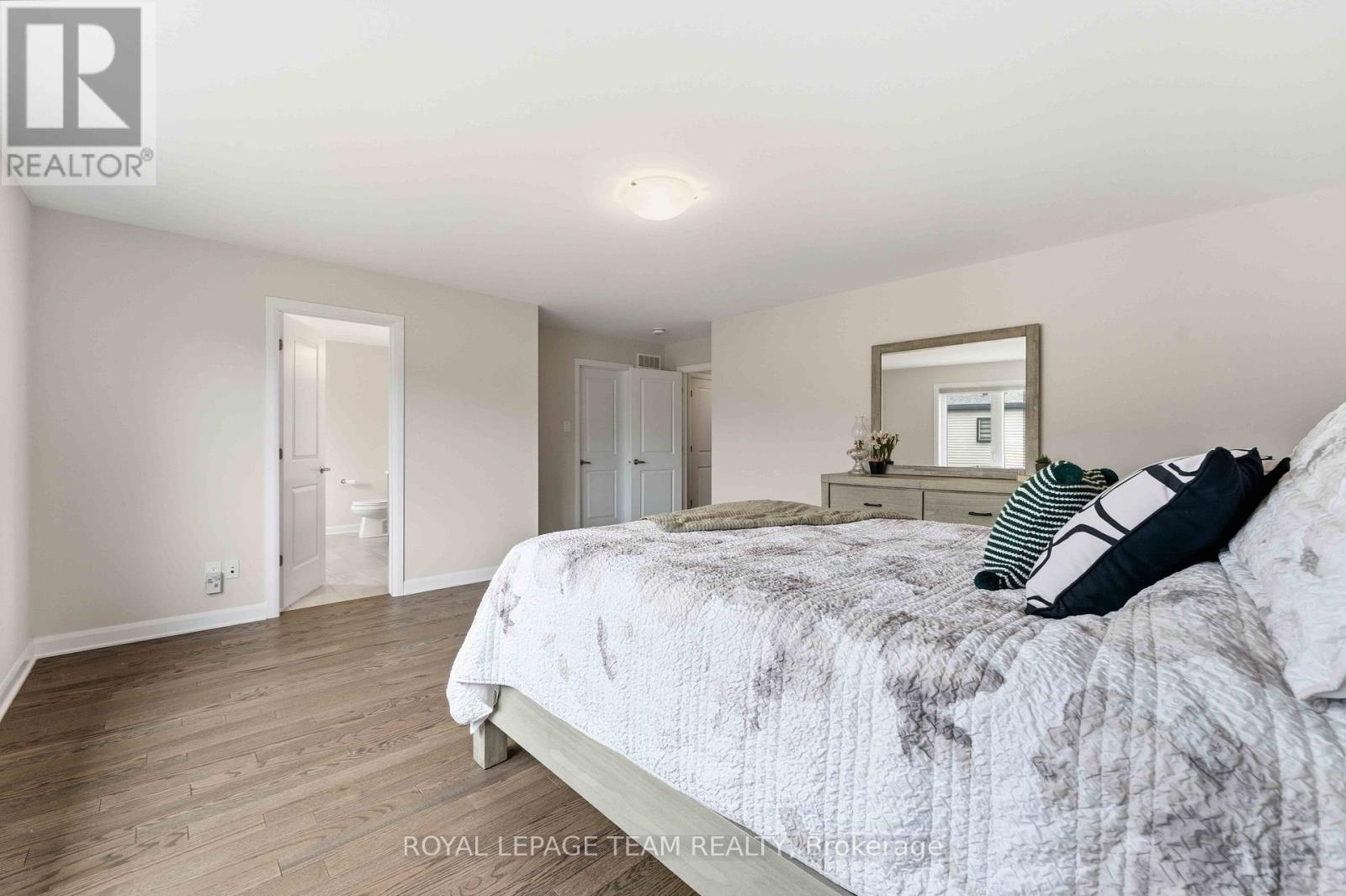 332 Elsie Macgill Walk Property Photo 26