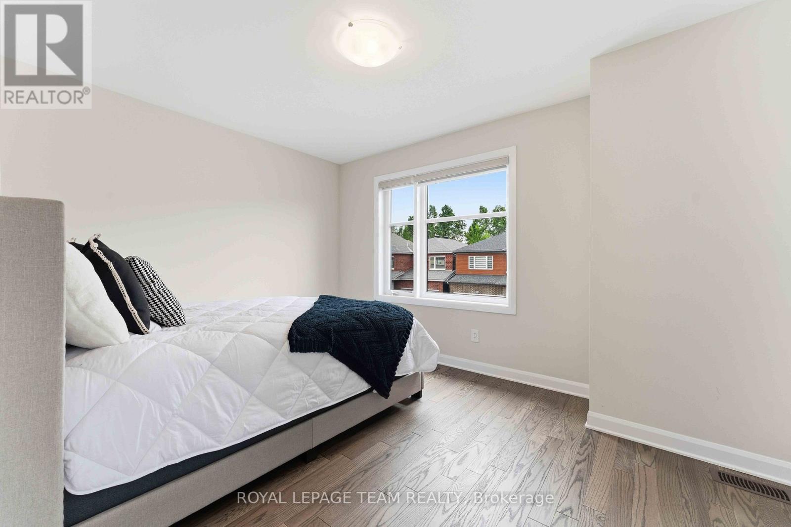 332 Elsie Macgill Walk Property Photo 32
