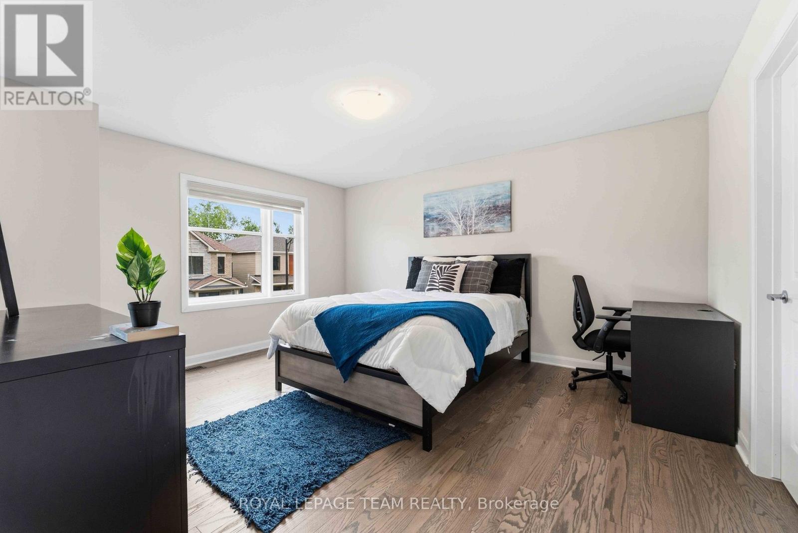 332 Elsie Macgill Walk Property Photo 35