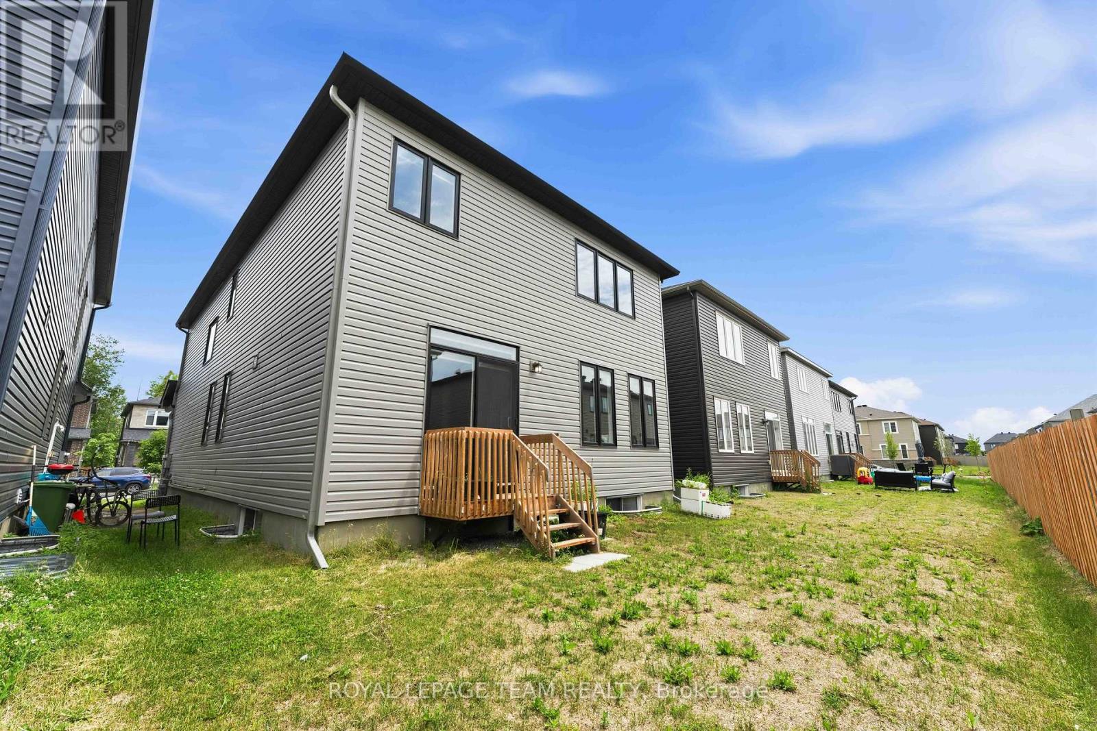 332 Elsie Macgill Walk Property Photo 40