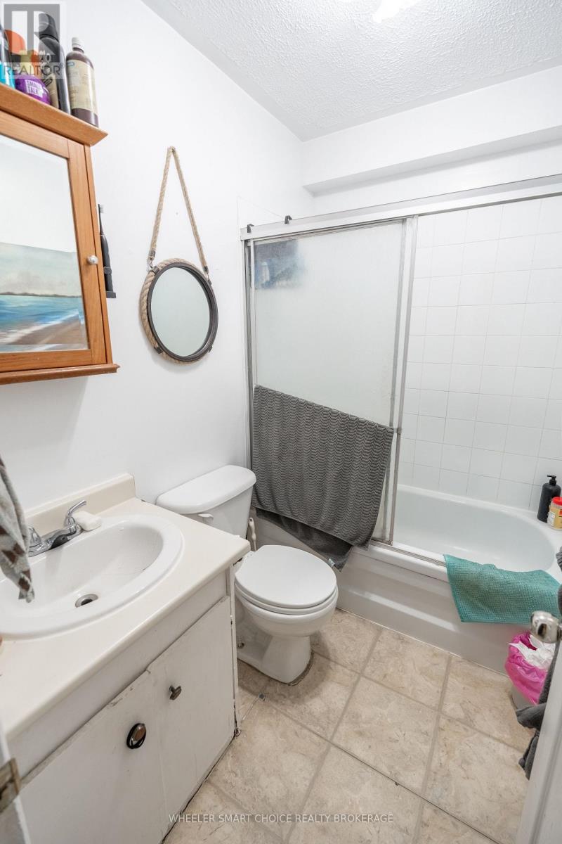434-436 5th Street E Property Photo 13