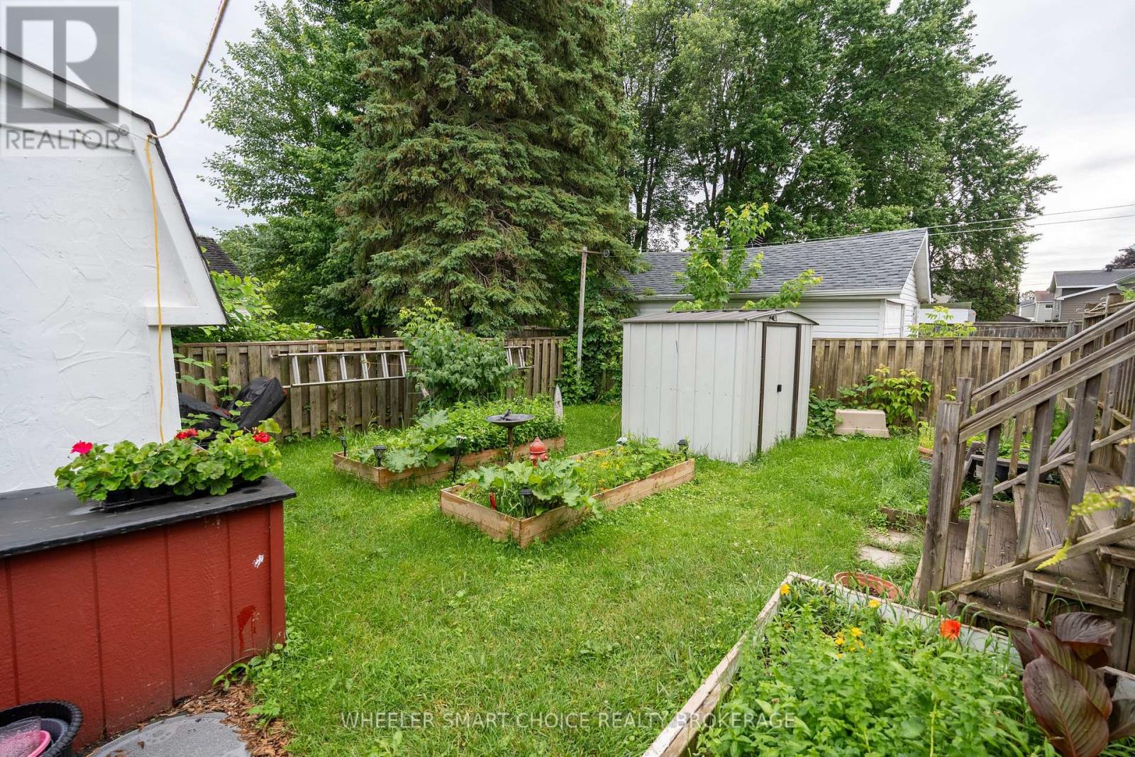 434-436 5th Street E Property Photo 16