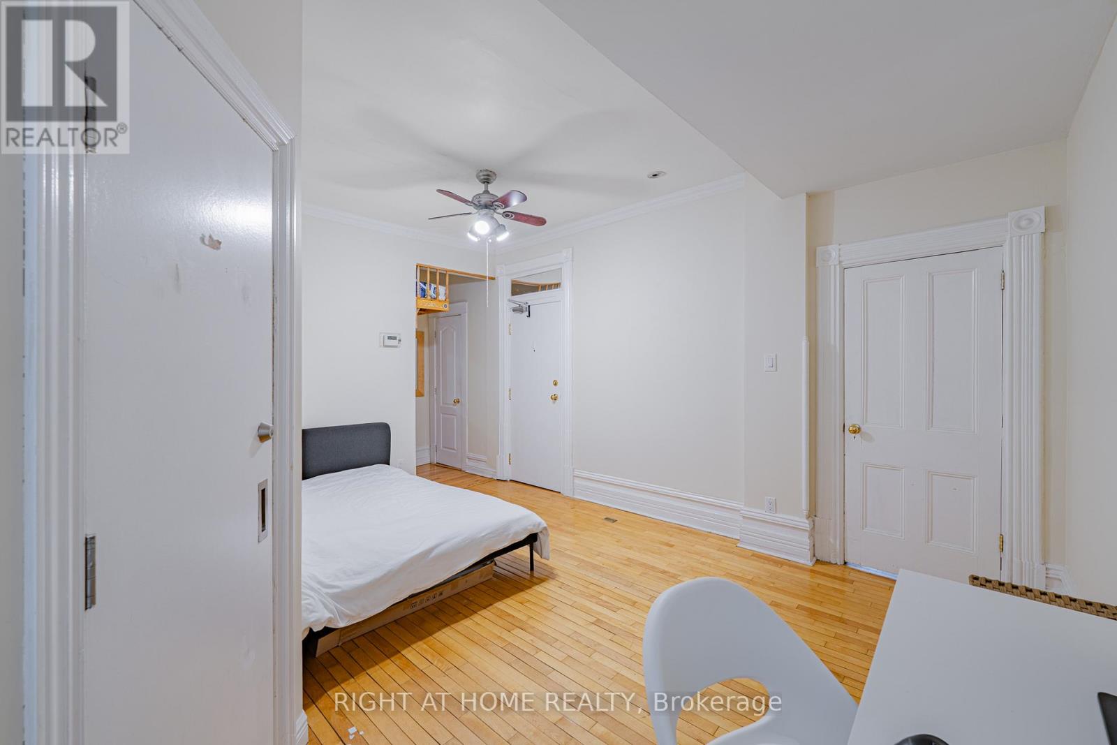 B - 220 Lyon Street N Property Photo 8